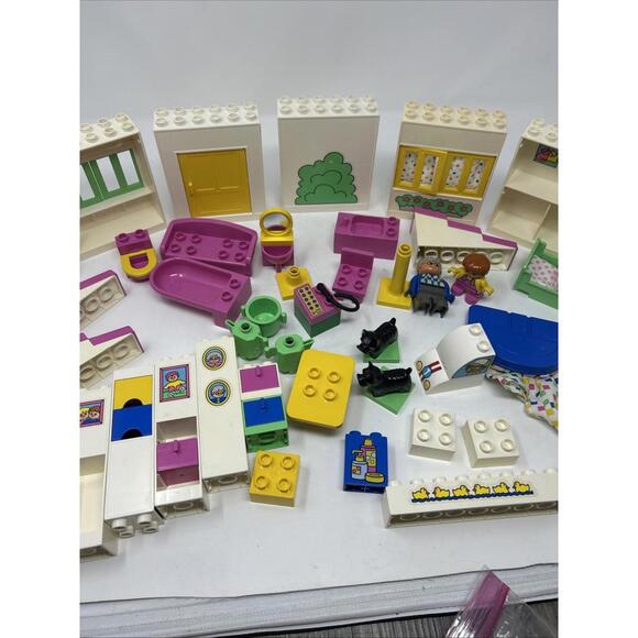 Lego Duplo Sets 2794 my house 2792 Grandma's House Incomplete approx 49 pcs - Picture 2 of 7